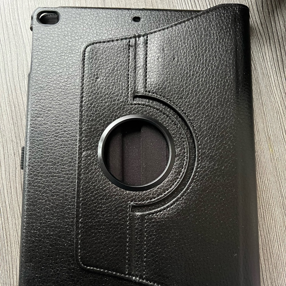 Fintie Rotating Case for iPad 6th / 5th Generation 2018 2017 Model, 9.7 in/black